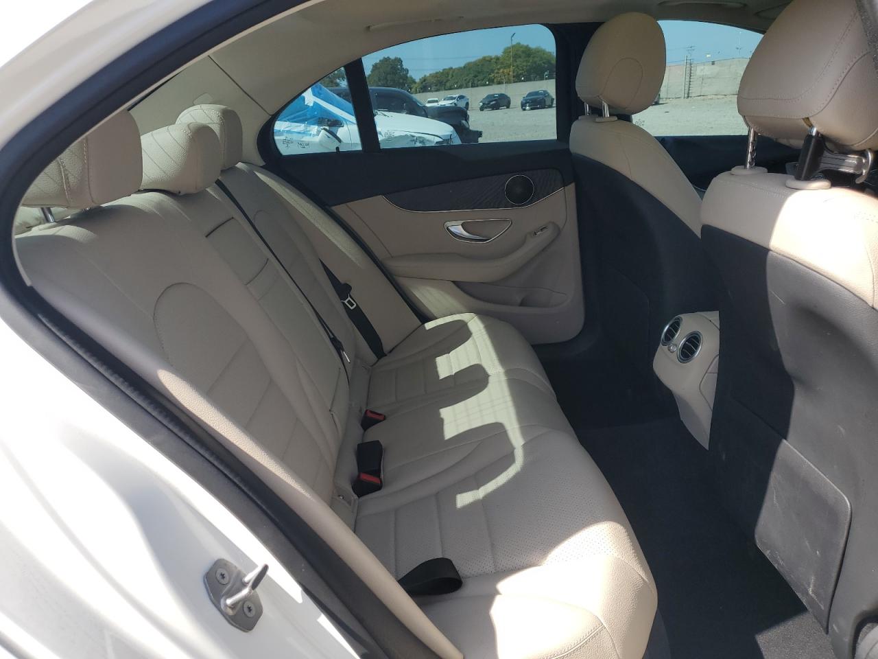 2018 Mercedes-Benz C 300 VIN: WDDWF4JBXJR401087 Lot: 62129625