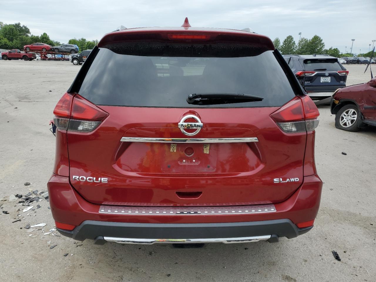 2018 Nissan Rogue S VIN: 5N1AT2MV5JC728762 Lot: 62998645