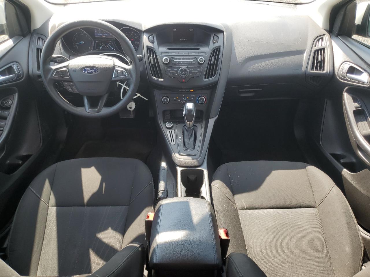 2015 Ford Focus Se VIN: 1FADP3K2XFL339200 Lot: 63175315