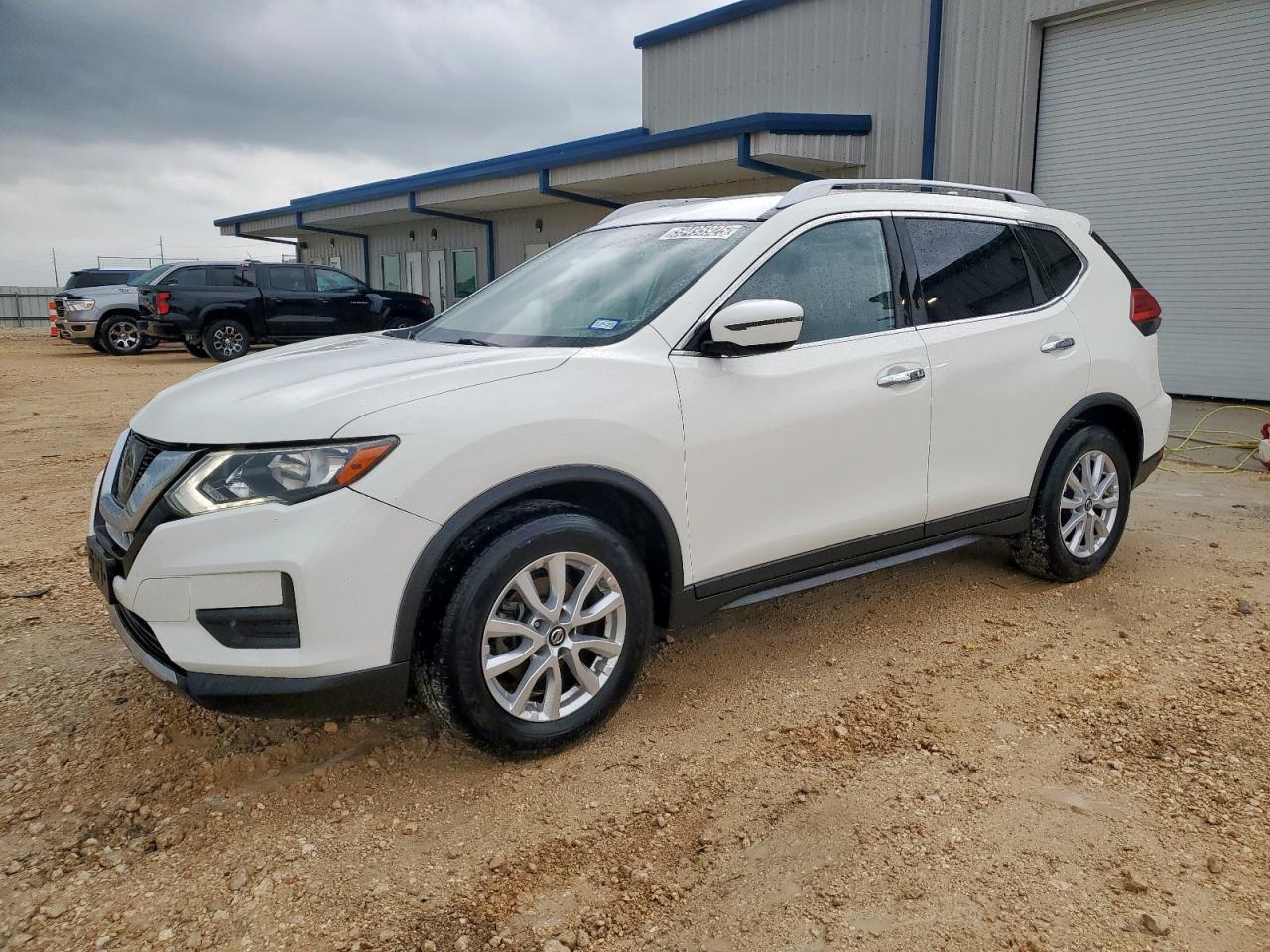 JN8AT2MT0HW152868 NISSAN ROGUE 2017
