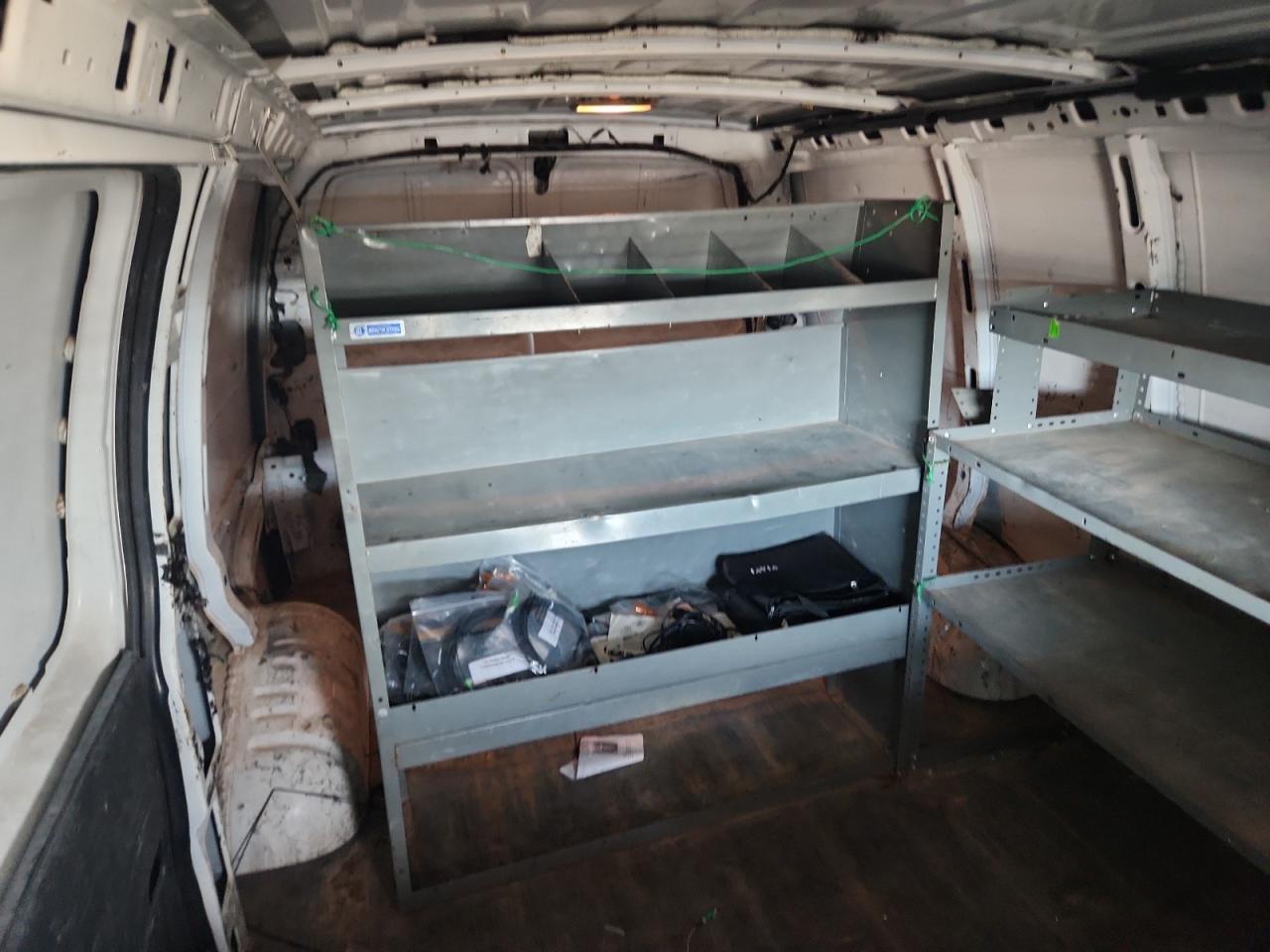 CHEVROLET EXPRESS 2010 VIN 1GCZGFBA4A1153987 zdjęcie 10