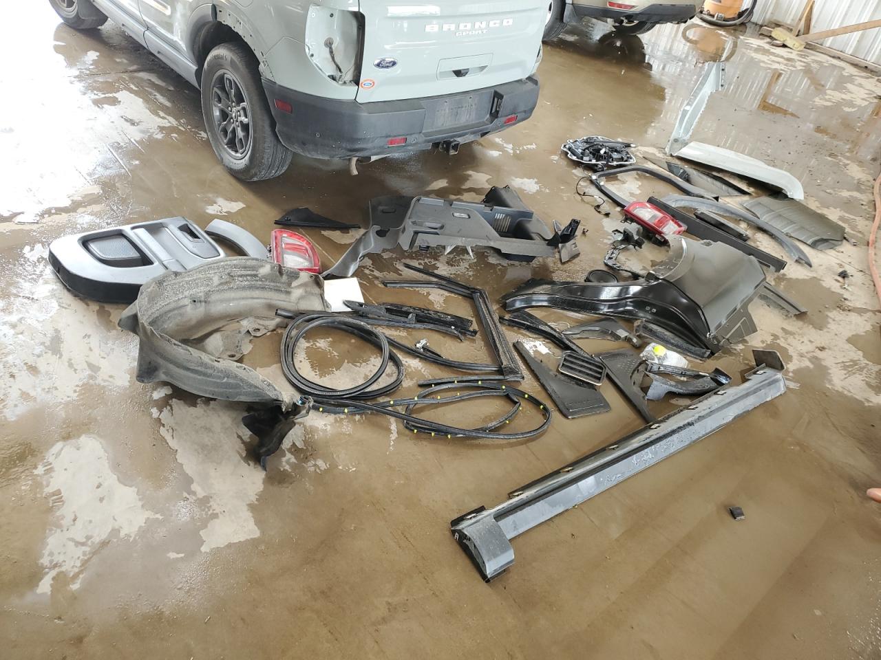 2024 Ford Bronco Sport Big Bend VIN: 3FMCR9B60RRE70207 Lot: 61652155