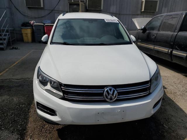 Parquets VOLKSWAGEN TIGUAN 2016 White