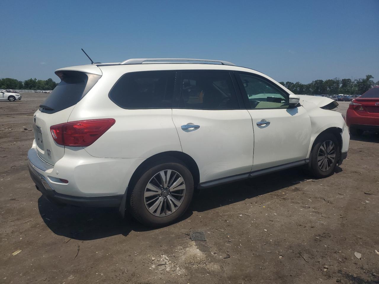 NISSAN PATHFINDER 2017 VIN 5N1DR2MM8HC655528 zdjęcie 3