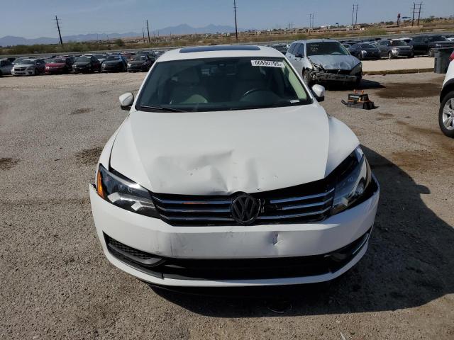  VOLKSWAGEN PASSAT 2012 White