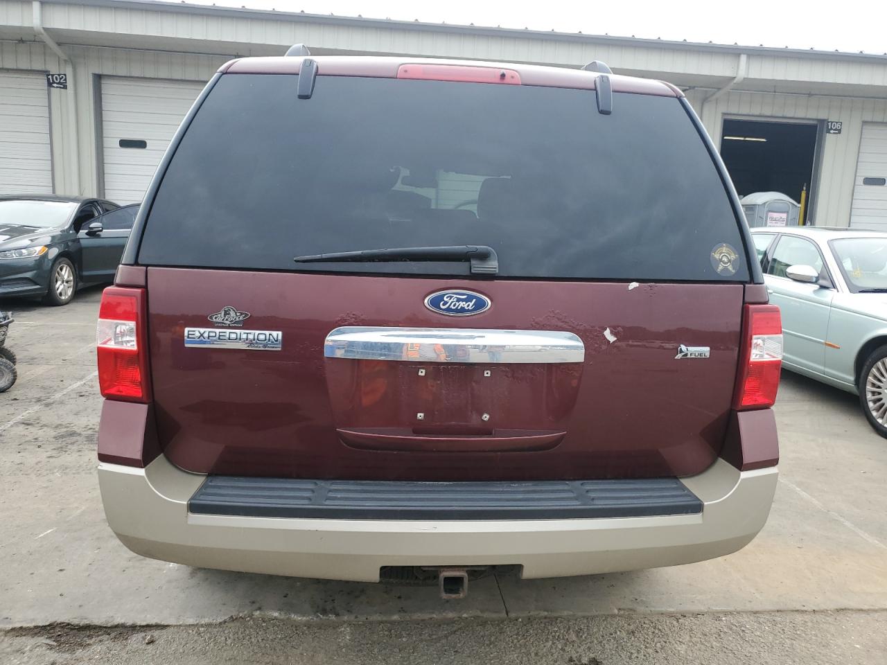 2010 Ford Expedition Eddie Bauer VIN: 1FMJU1H5XAEB72924 Lot: 62545325