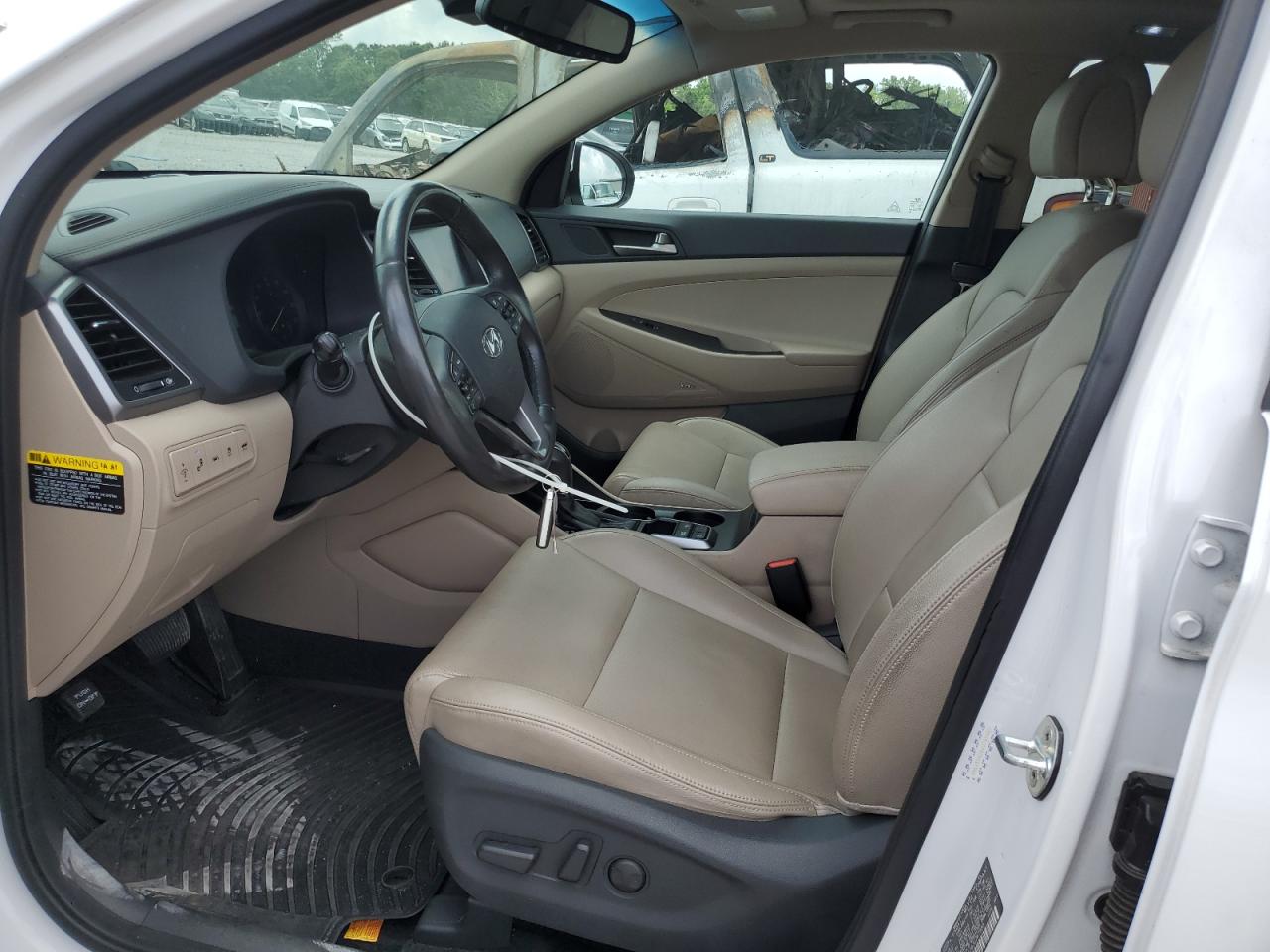 2018 Hyundai Tucson Value VIN: KM8J33A28JU767985 Lot: 62701125