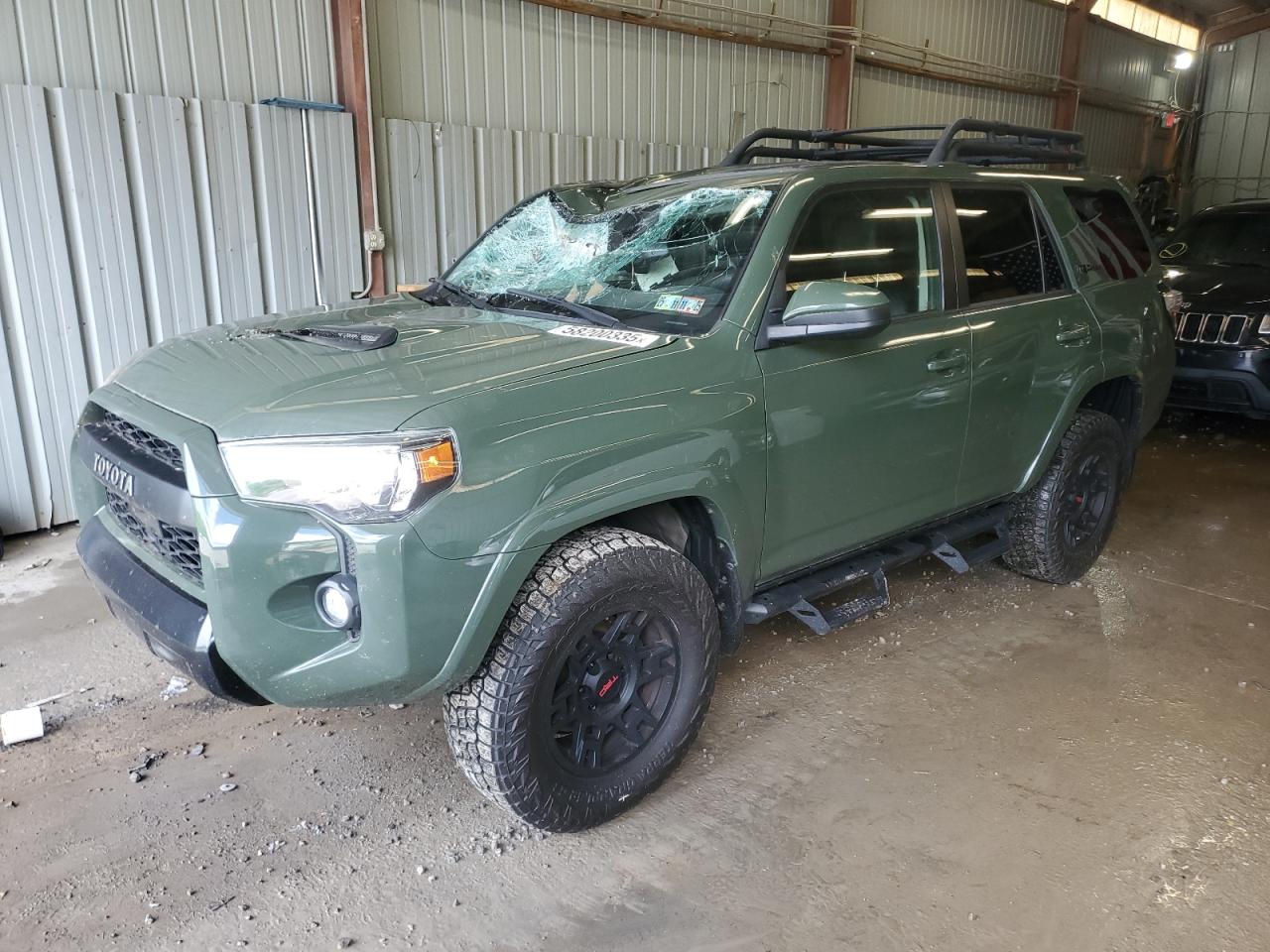 2020 Toyota 4Runner Sr5/Sr5 Premium for Sale in West Mifflin, PA - Top/Roof