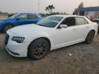 2016 Chrysler 300 S zu verkaufen in Woodhaven, MI - Front End