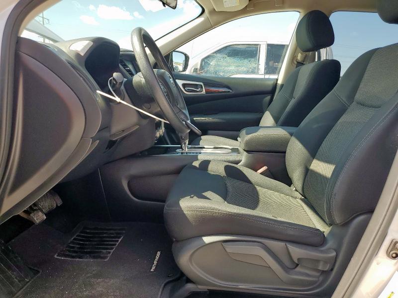  NISSAN PATHFINDER 2017 Srebrny