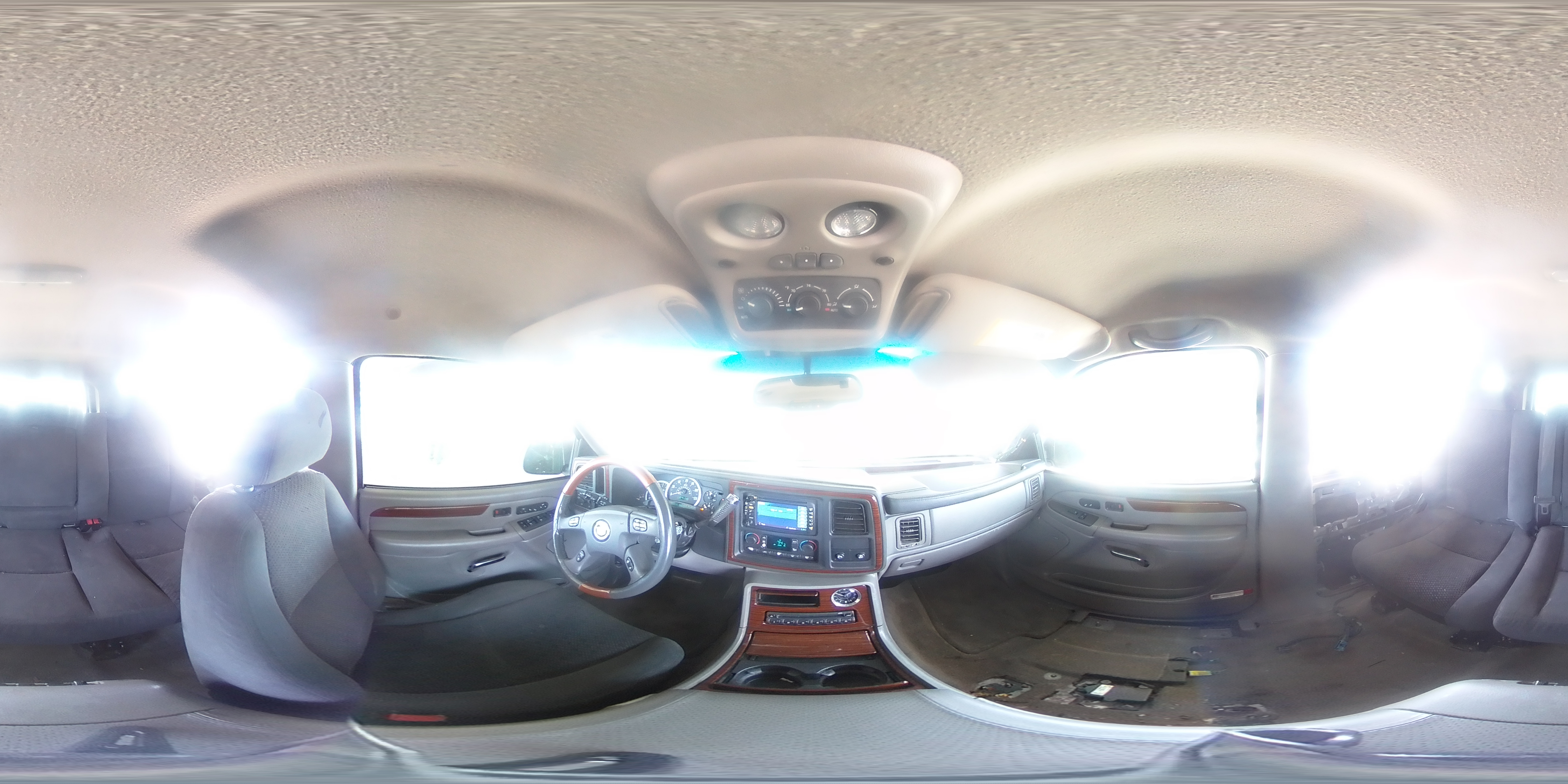 1gyek63nx4r161073 1GYEK63NX4R161073 2004 Cadillac Escalade Luxury
