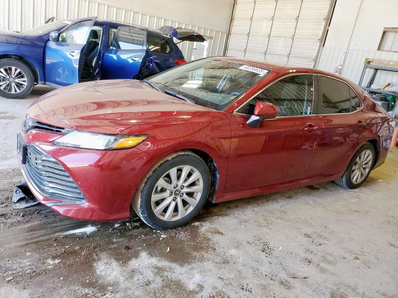  TOYOTA CAMRY 2020 Красный