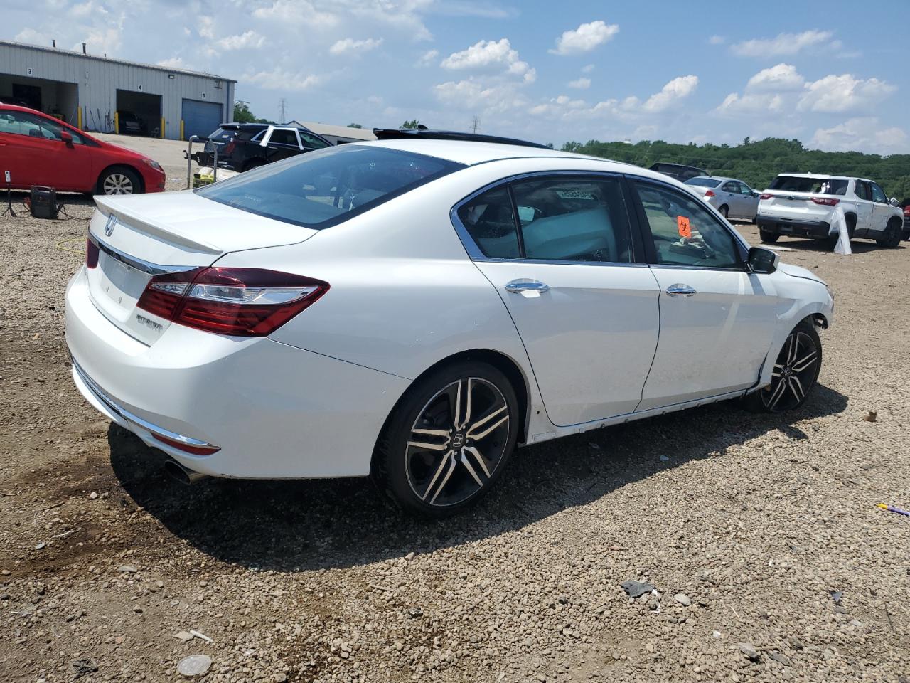 HONDA ACCORD 2017 VIN 1HGCR2F64HA082834 фото 3