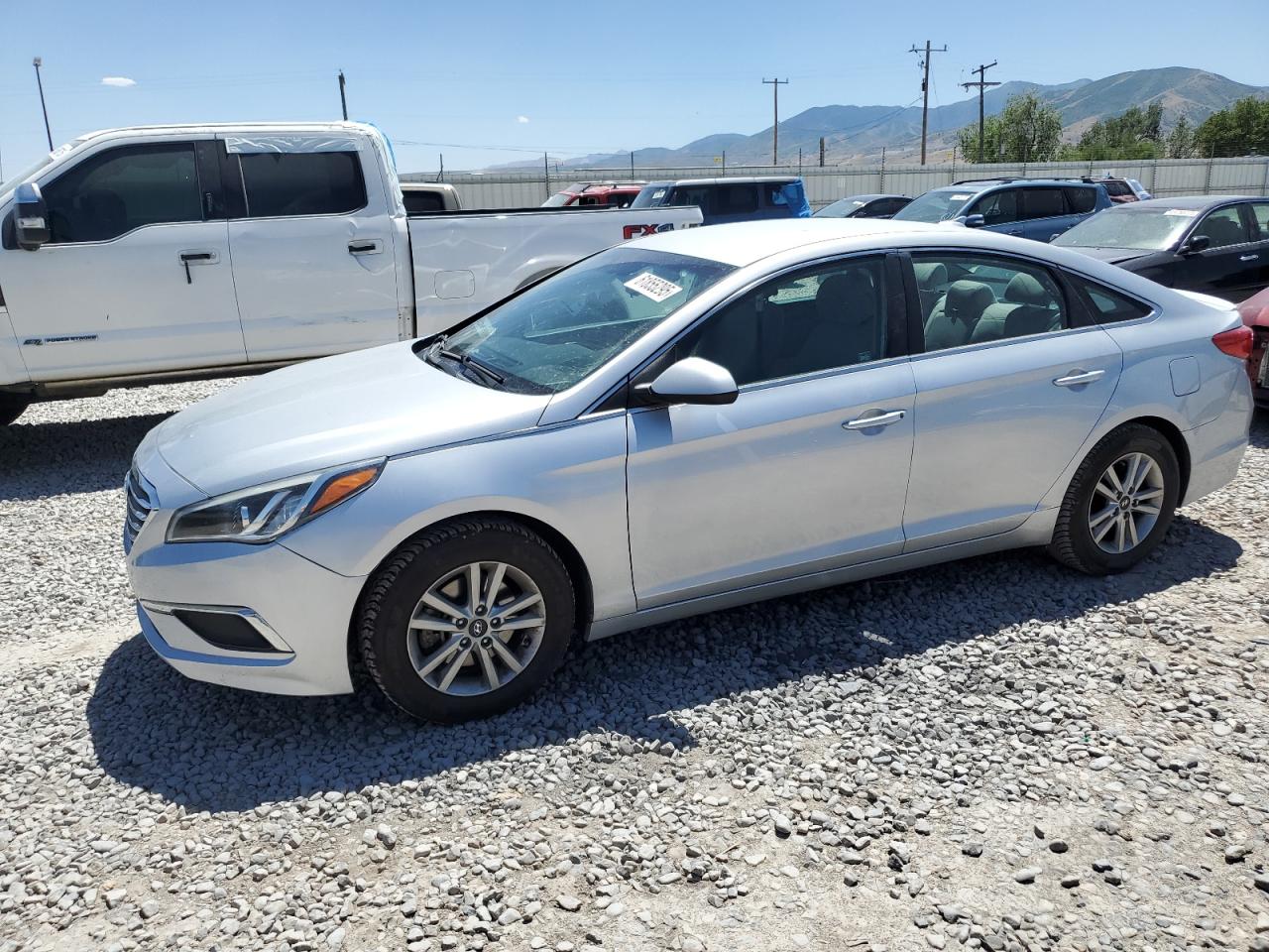 5NPE24AF0HH573067 HYUNDAI SONATA Photo 1