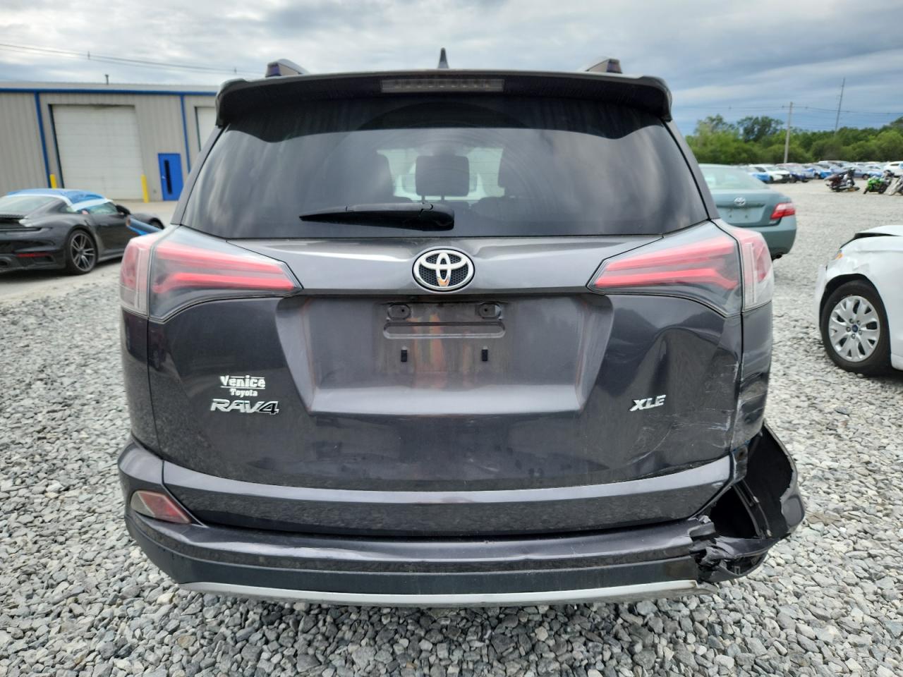 2017 Toyota Rav4 Xle VIN: JTMWFREV7HJ703621 Lot: 62109065