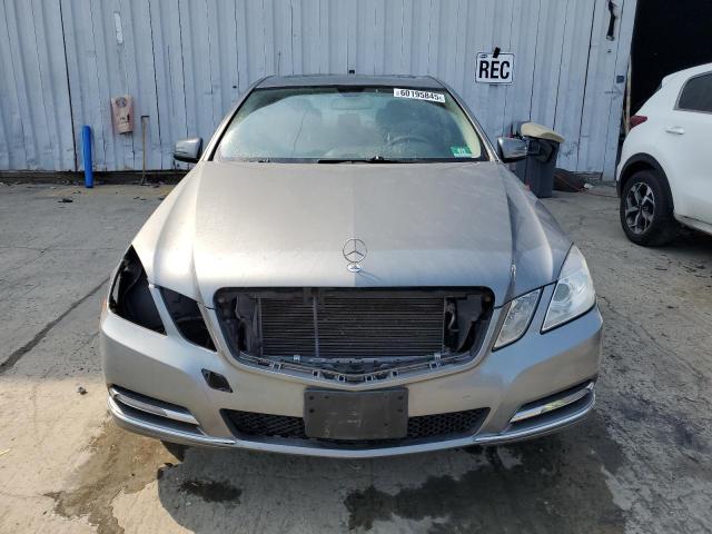  MERCEDES-BENZ E-CLASS 2013 Srebrny