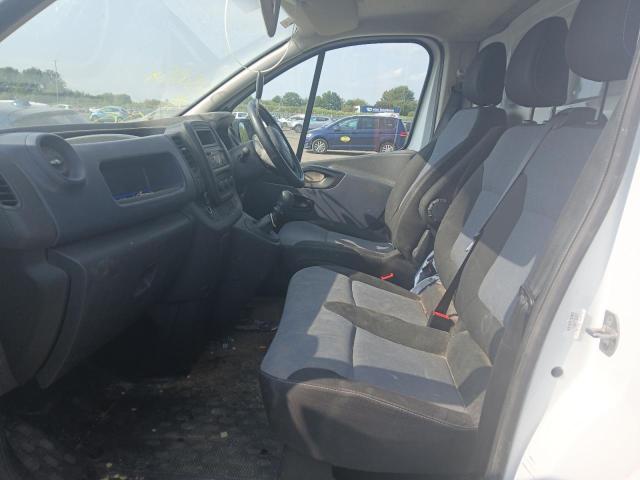2015 VAUXHALL VIVARO 290
