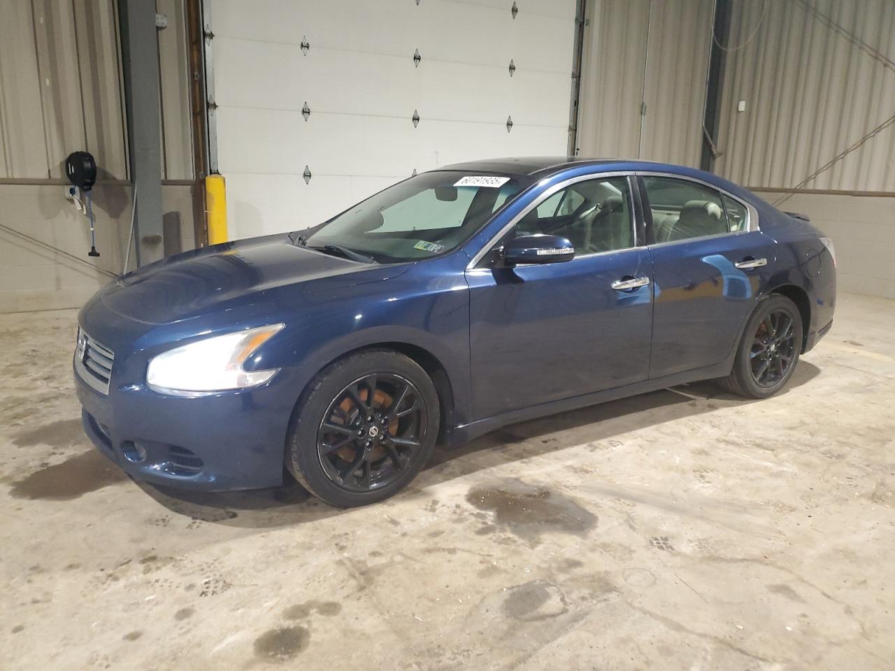 West Mifflin, PA에서 판매 중인 2014 Nissan Maxima S - Side