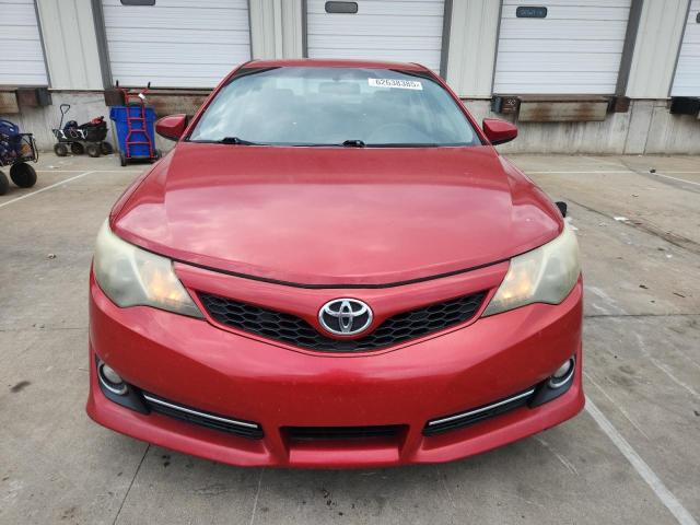 Sedans TOYOTA CAMRY 2013 Czerwony