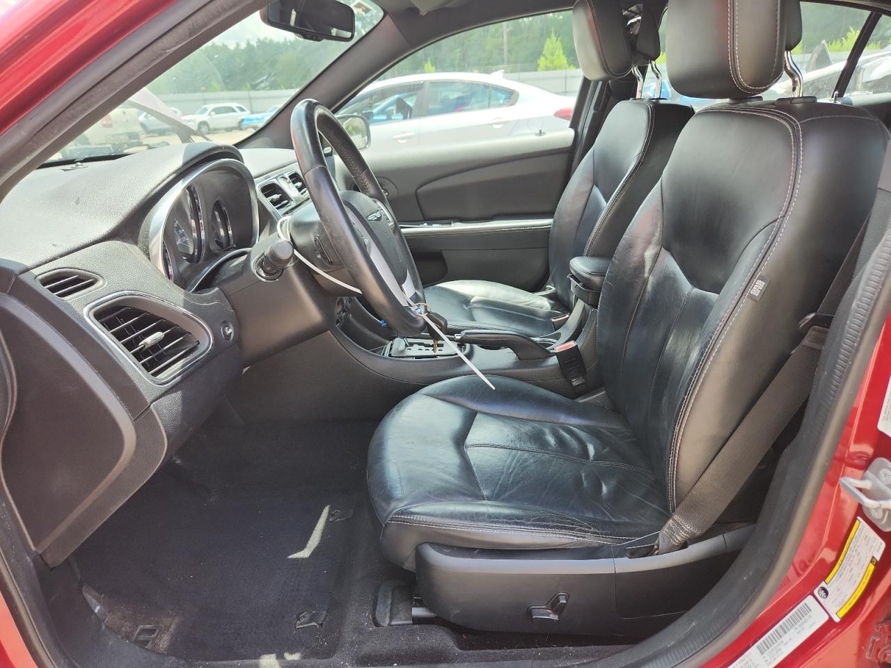 2014 Chrysler 200 Limited VIN: 1C3CCBCG3EN192182 Lot: 62581935