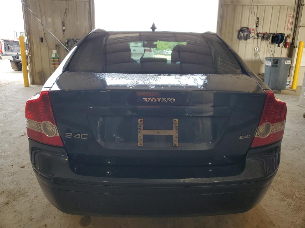2007 Volvo S40 2.4I VIN: YV1MS382772261363 Lot: 60877115