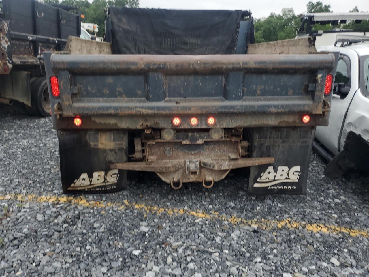 2005 Chevrolet Silverado C3500 VIN: 1GBJC34U35E141251 Lot: 62311945