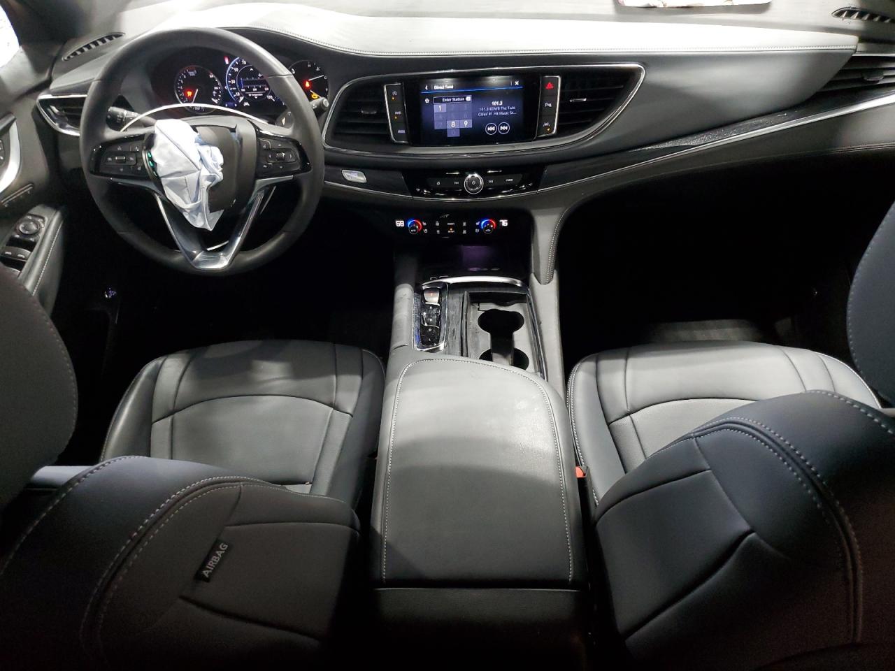 BUICK ENCLAVE 2024 VIN 5GAEVBKW1RJ139597 photo 8
