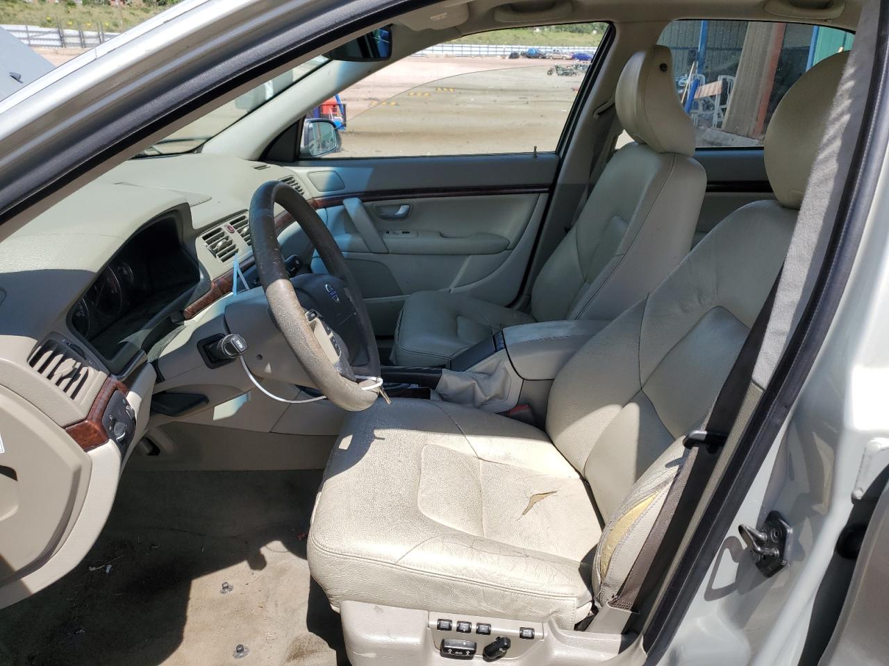 2004 Volvo S80 2.5T VIN: YV1TH59HX41360897 Lot: 62173915