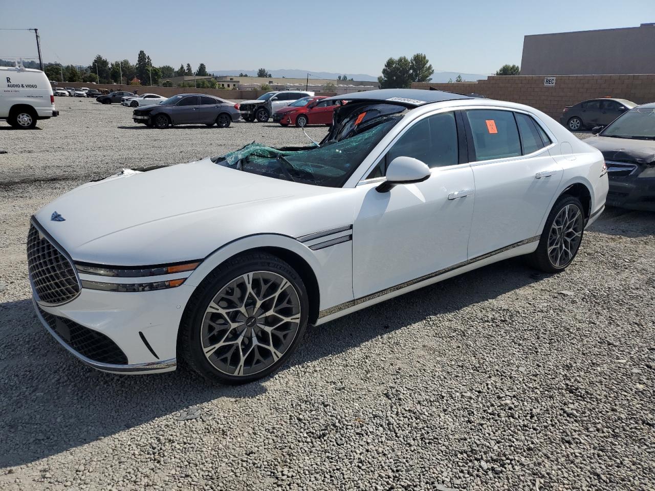 2023 Genesis G90