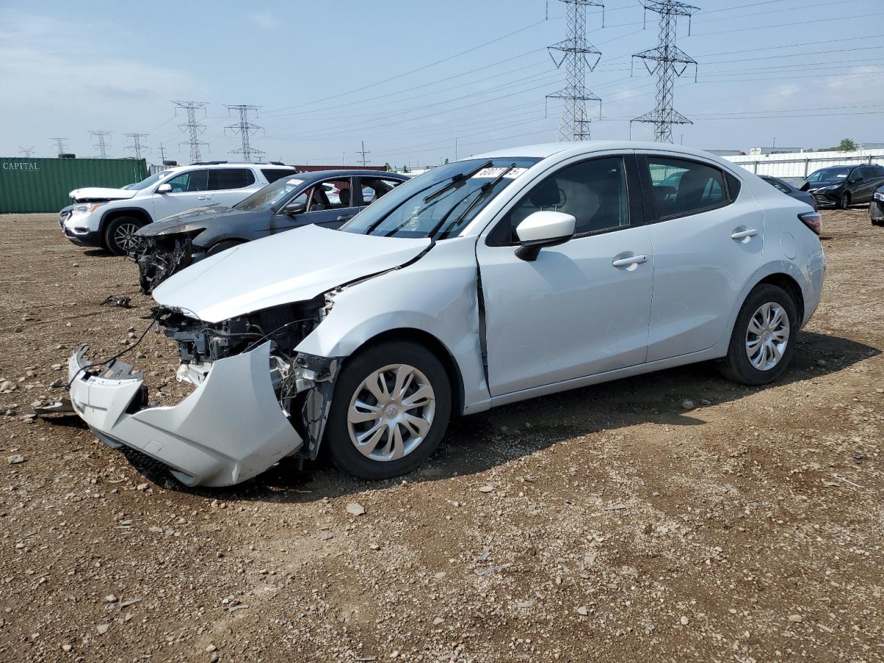 2020 Toyota Yaris L na sprzedaż w Elgin, IL - Front End
