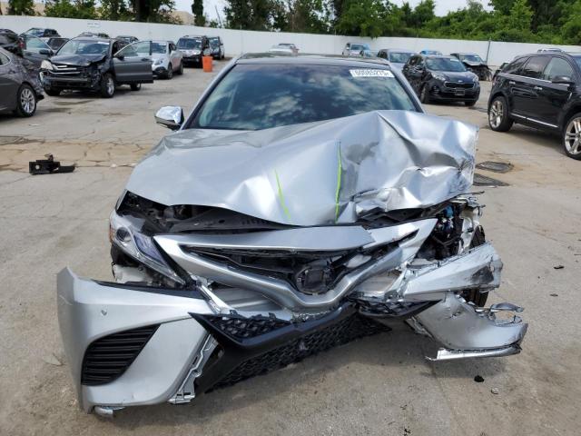  TOYOTA CAMRY 2018 Серебристый