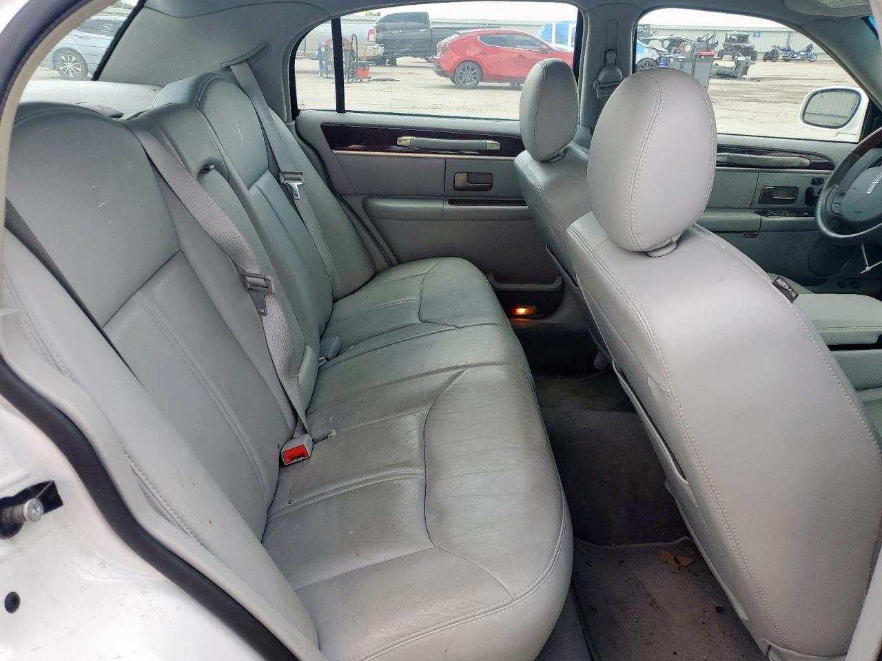 2007 Lincoln Town Car Signature Limited VIN: 1LNHM82V97Y629259 Lot: 62671595