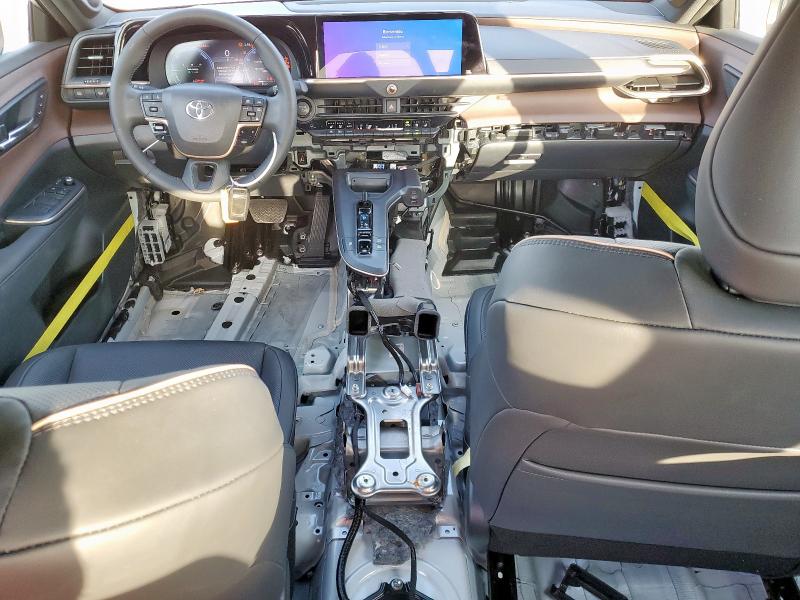  TOYOTA CROWN XLE 2023 Білий