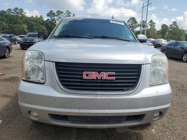  GMC YUKON 2013 Серебристый