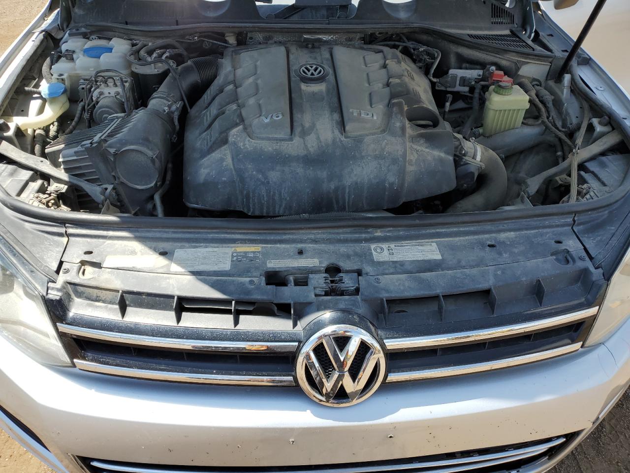 2014 Volkswagen Touareg V6 Tdi VIN: WVGEP9BP9ED000817 Lot: 62390775