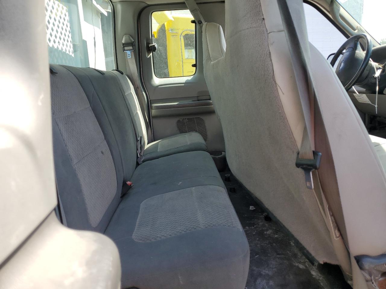 2003 Ford F450 Super Duty VIN: 1FDXX47S03EA35259 Lot: 58870235