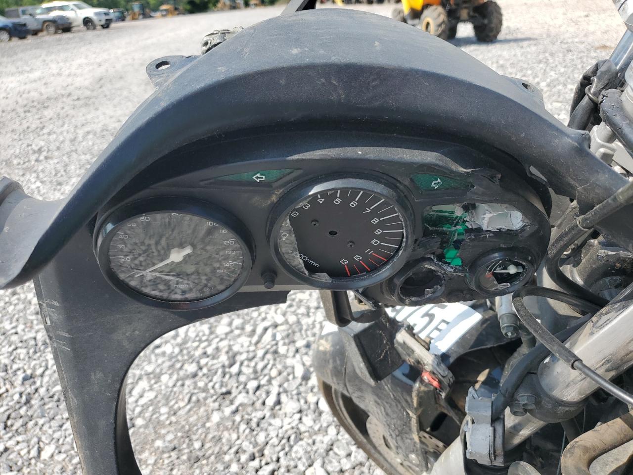 2006 Suzuki Gsx600 F VIN: JS1GN79A862105221 Lot: 61811975