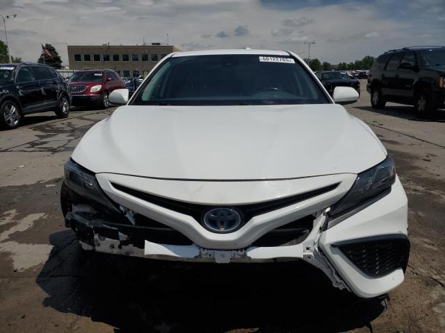  TOYOTA CAMRY 2021 Белы