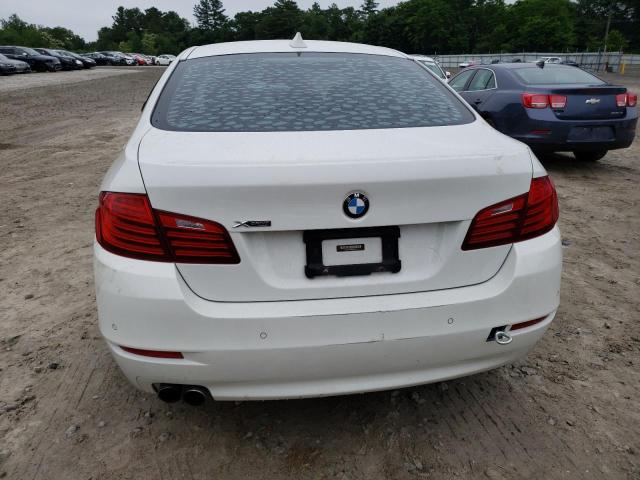  BMW 5 SERIES 2016 Белы