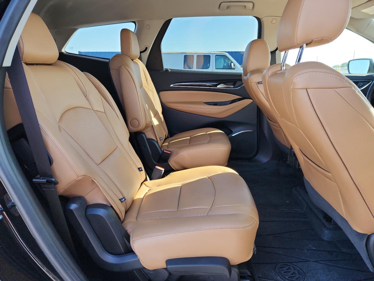2018 Buick Enclave Essence VIN: 5GAERBKW3JJ190284 Lot: 60845255