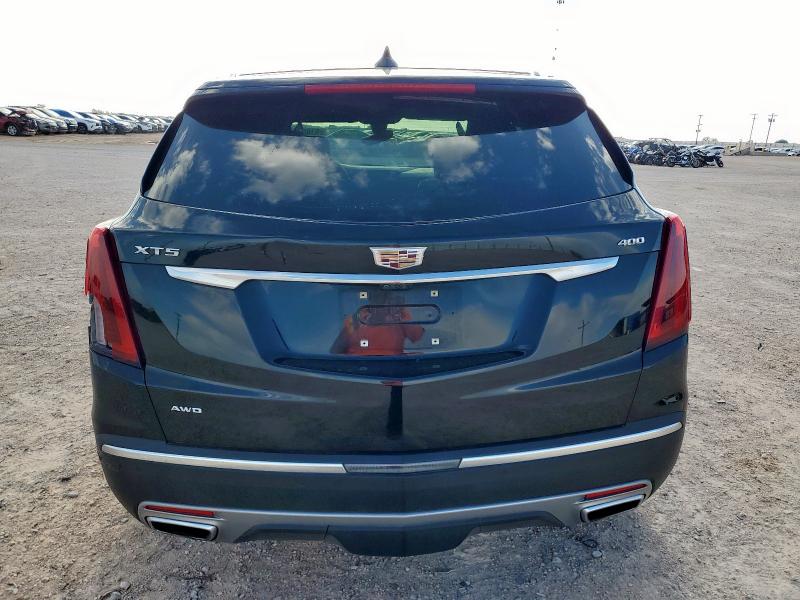  CADILLAC XT5 2021 Czarny