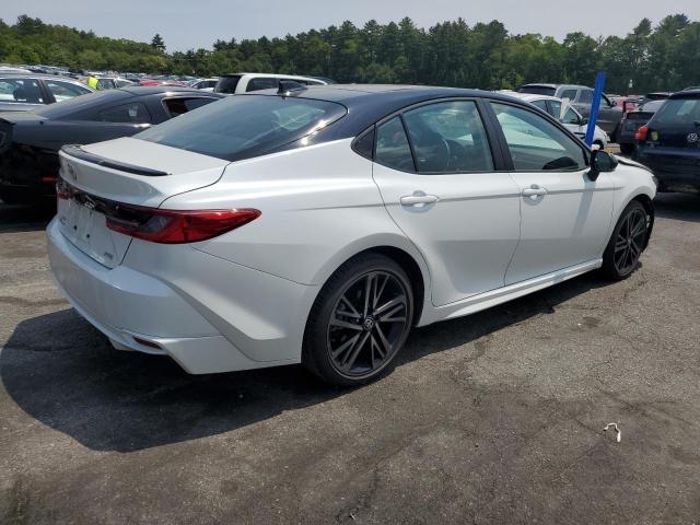  TOYOTA CAMRY 2025 Белы