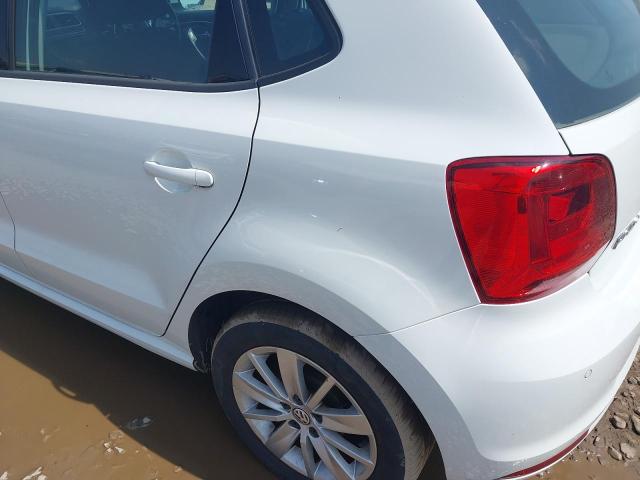 2016 VOLKSWAGEN POLO SE