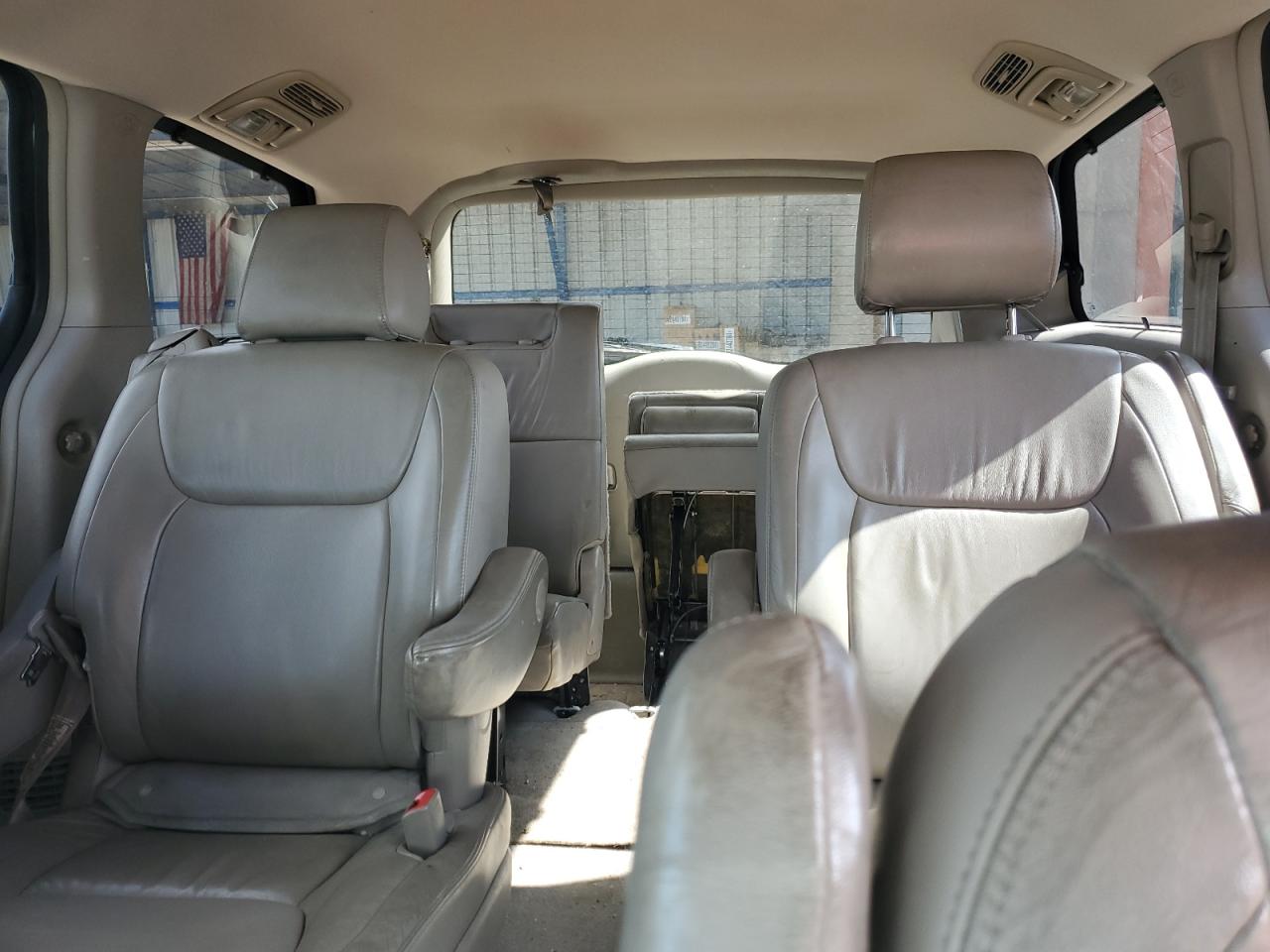 TOYOTA All Models 2005 VIN 5TDZA22C95S371783 фото 10