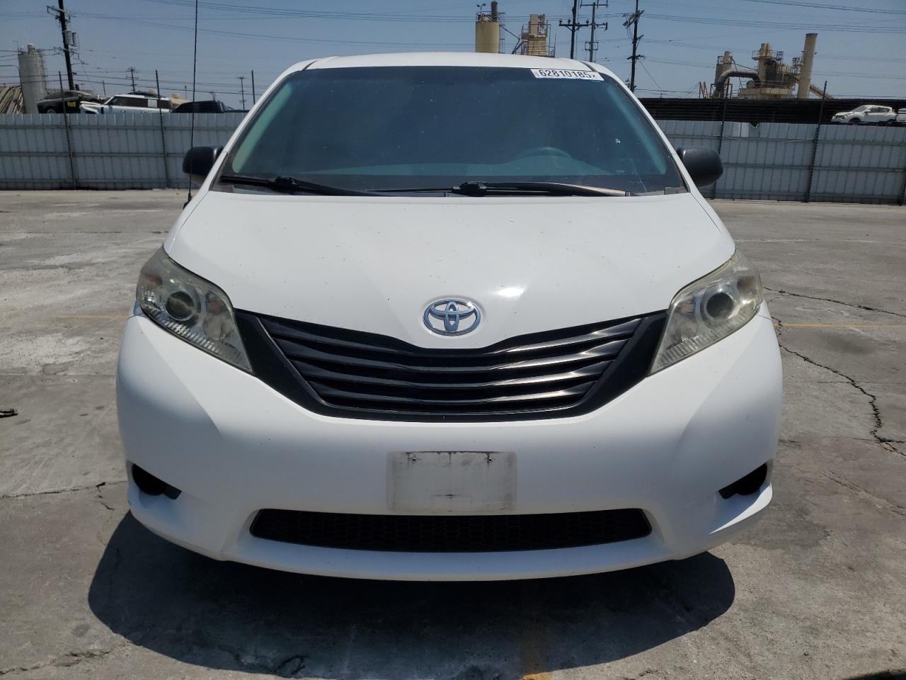 TOYOTA SIENNA 2012 VIN 5TDKA3DC7CS016239 zdjęcie 5