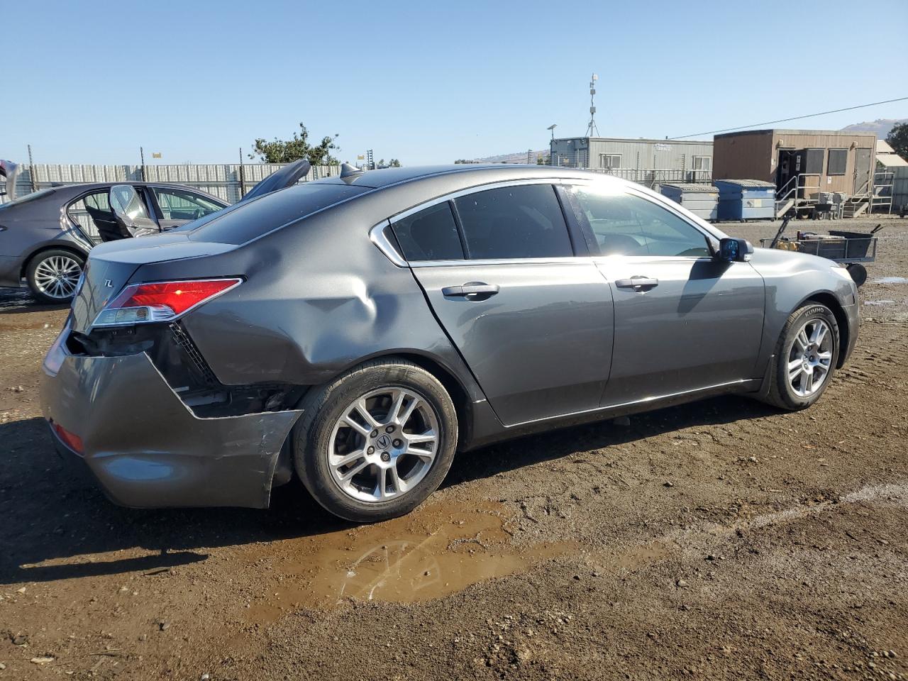 ACURA TL 2018 VIN 19UUA8F23AA004790 фото 3