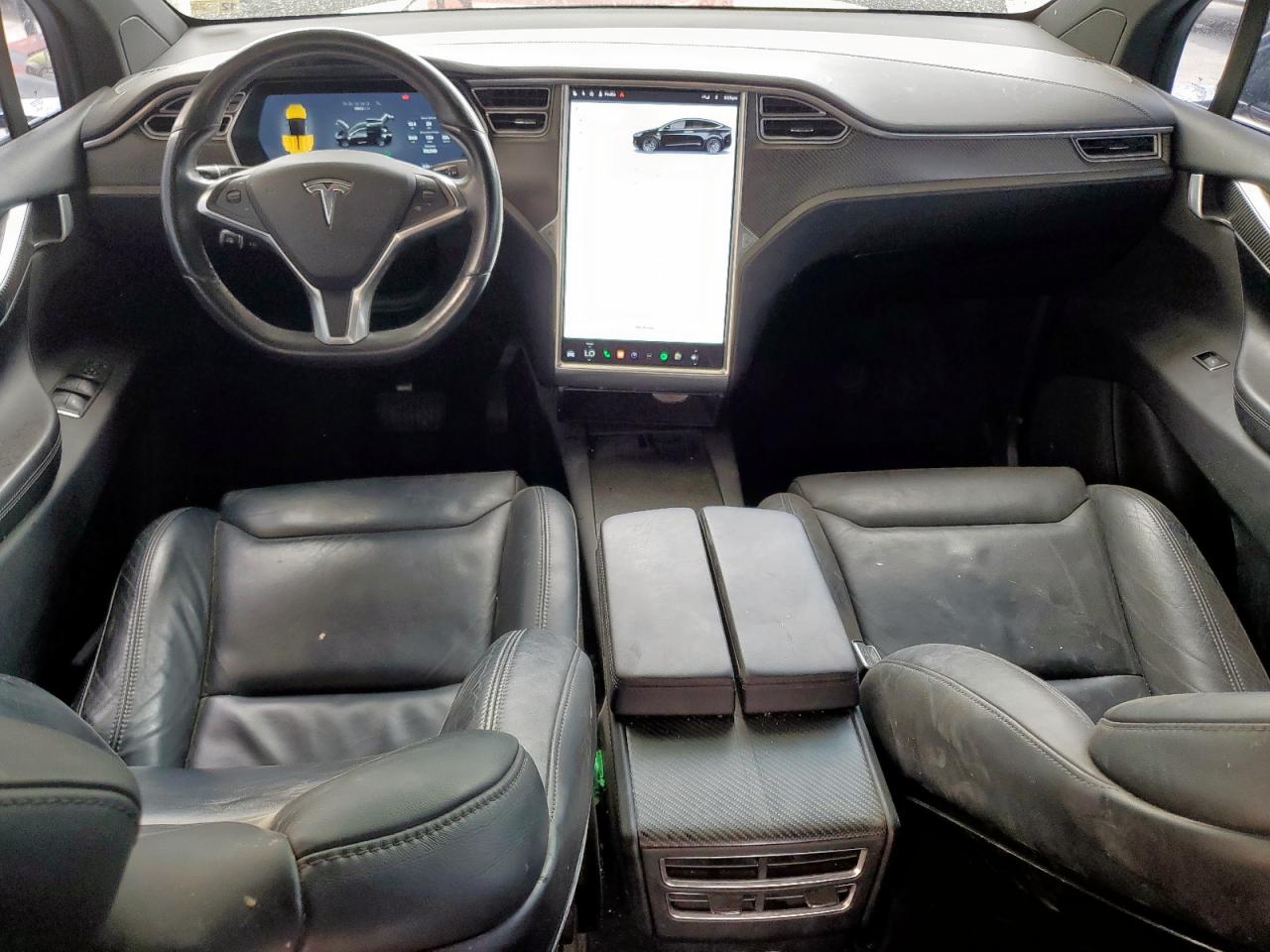 2016 Tesla Model X VIN: 5YJXCBE20GF011037 Lot: 62162895