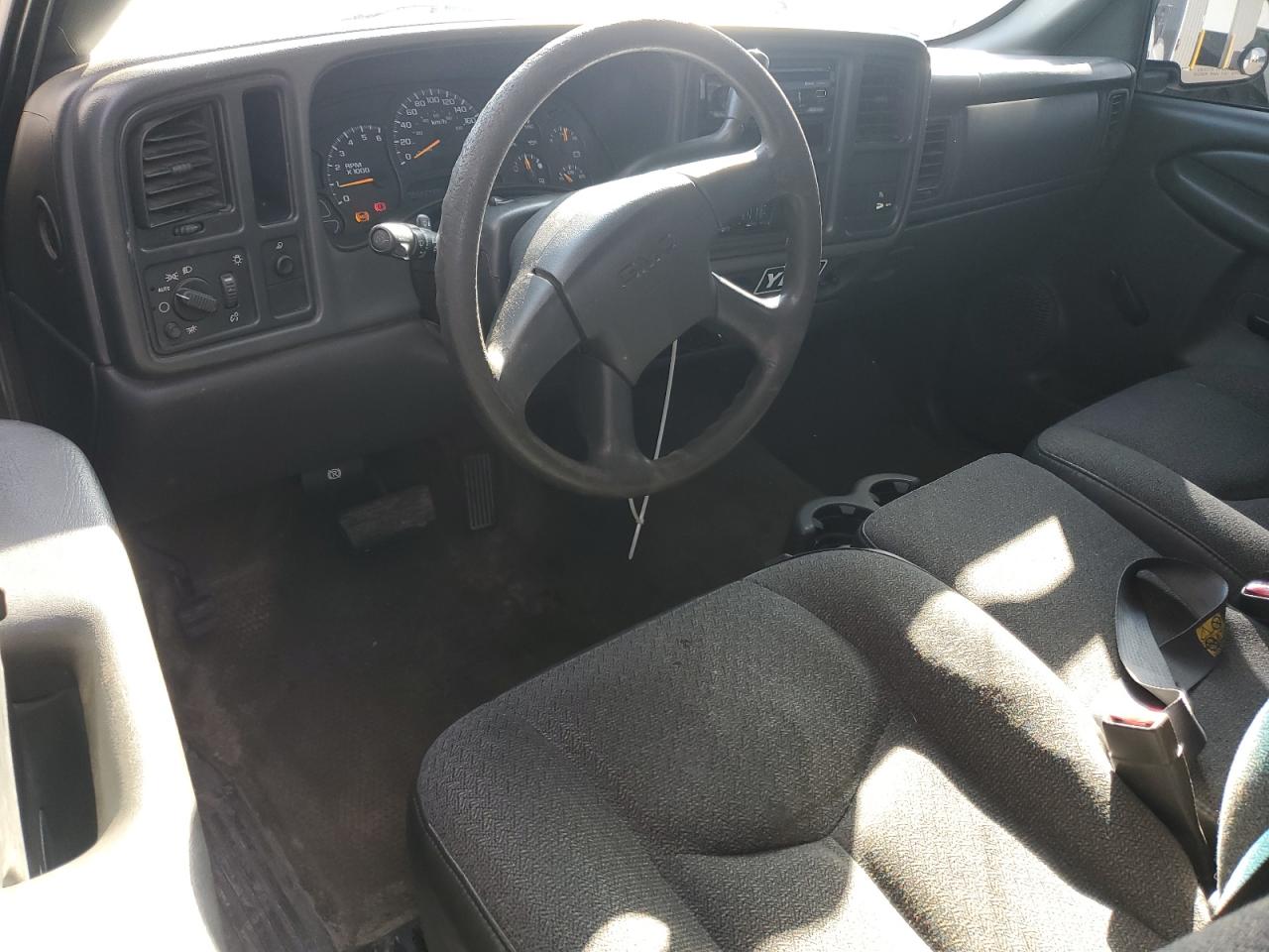2003 GMC New Sierra C1500 VIN: 1GTEC14V63E346389 Lot: 62575975