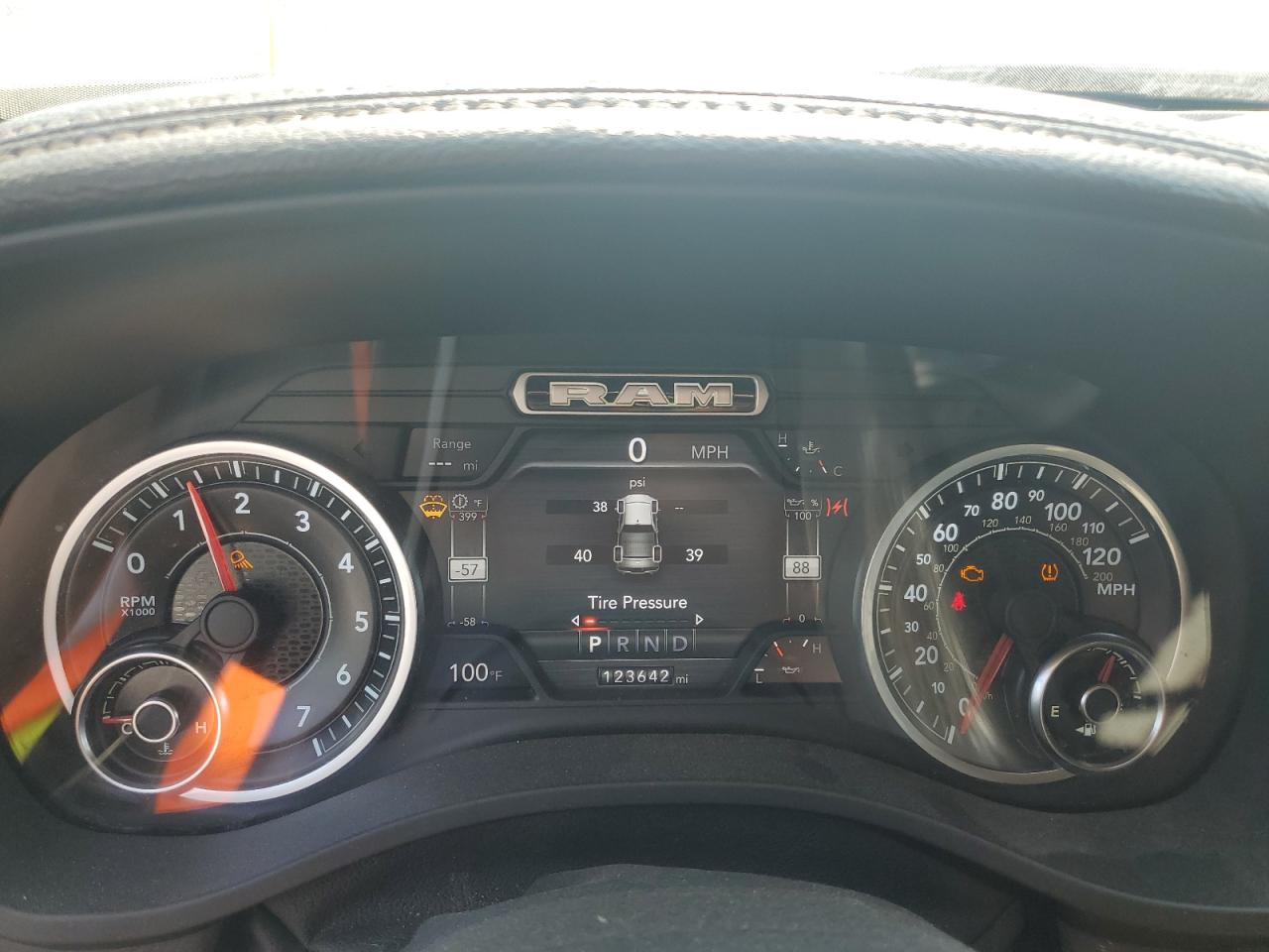 2019 Ram 1500 Laramie VIN: 1C6SRFJT6KN526009 Lot: 61230395