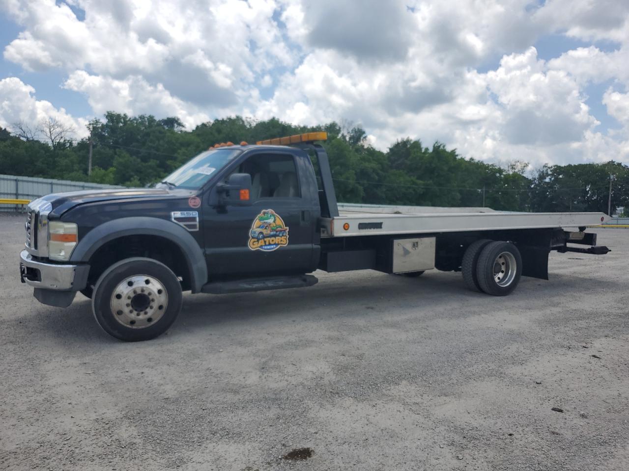 2008 Ford F550 Super Duty for Sale in Lebanon, TN - Minor Dent/Scratches